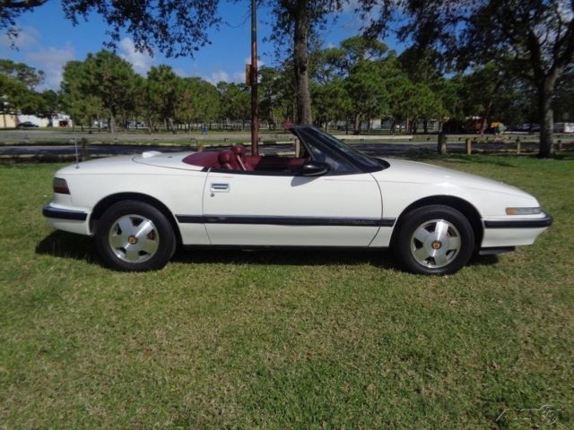 1990 Buick Reatta Base Convertible 2-Door - photo 3