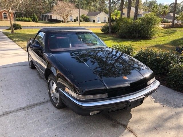 1990 Buick Reatta Base 2 door convertible