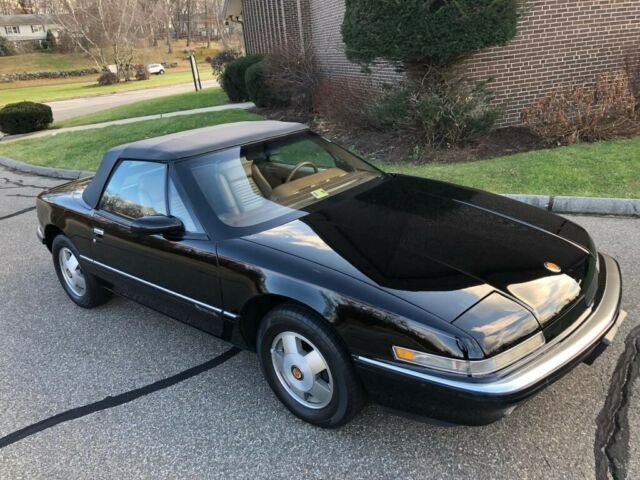 1990 Buick Reatta CONVERTIBLE BLACK LOADED V6 CLEAN CAR FAX 1990 Buick Reatta --