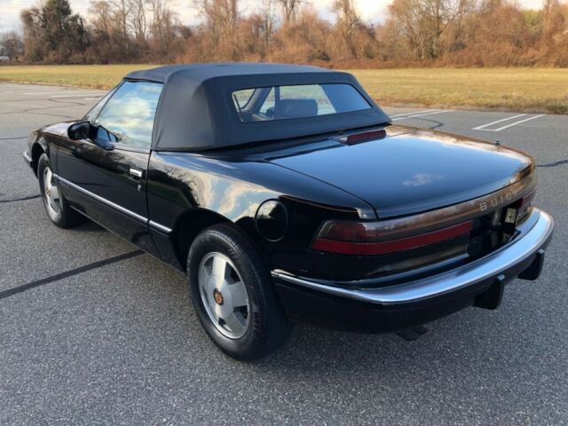 1990 Buick Reatta -- - photo 8
