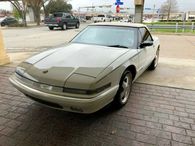 1990 Buick Reatta LEATHER
