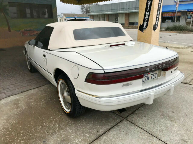 1990 Buick Reatta LEATHER - photo 3