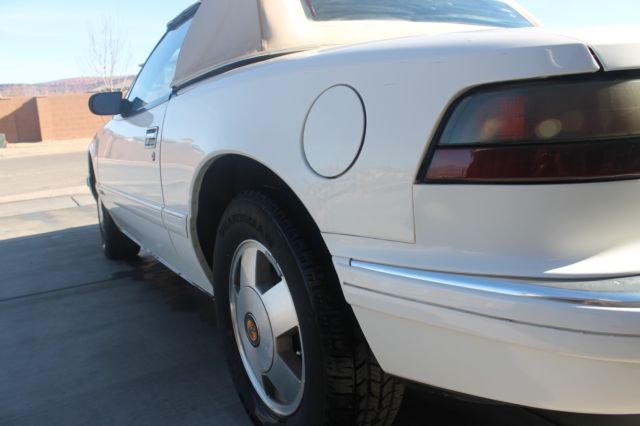 1990 Buick Reatta Convertible - photo 6
