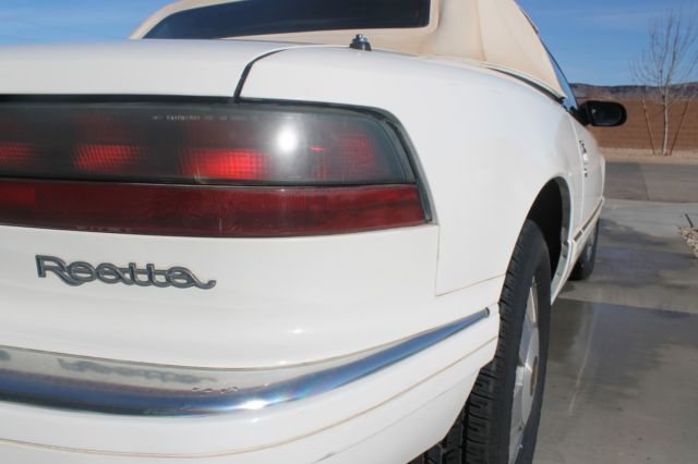 1990 Buick Reatta Convertible - photo 8