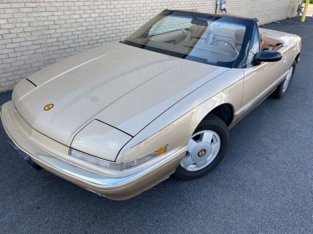 1990 Buick Reatta - photo 2