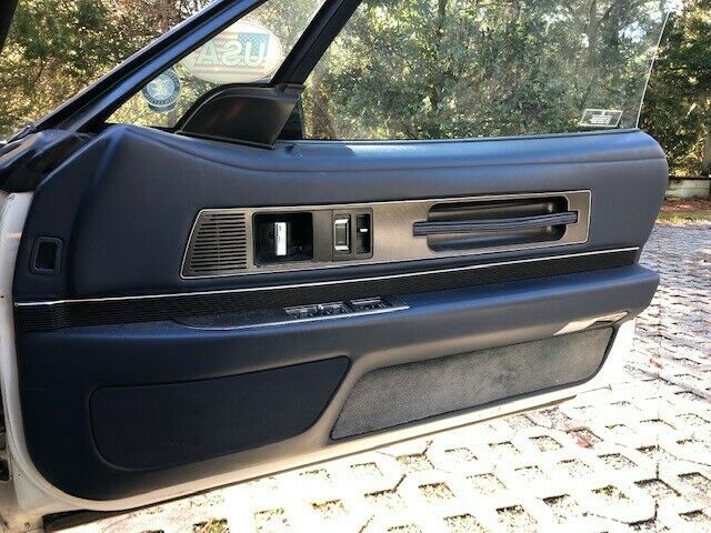 1990 Buick Reatta Convertible - photo 11