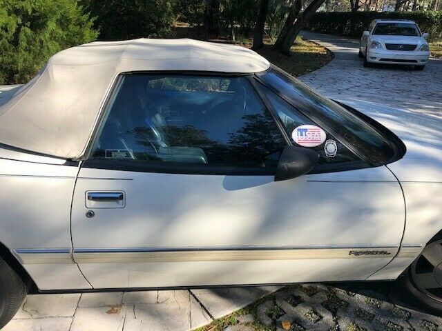 1990 Buick Reatta Convertible - photo 5