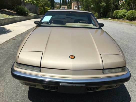 1990 Buick Reatta - photo 2