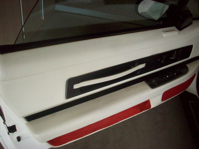 1990 Buick Reatta Select 60 - photo 12