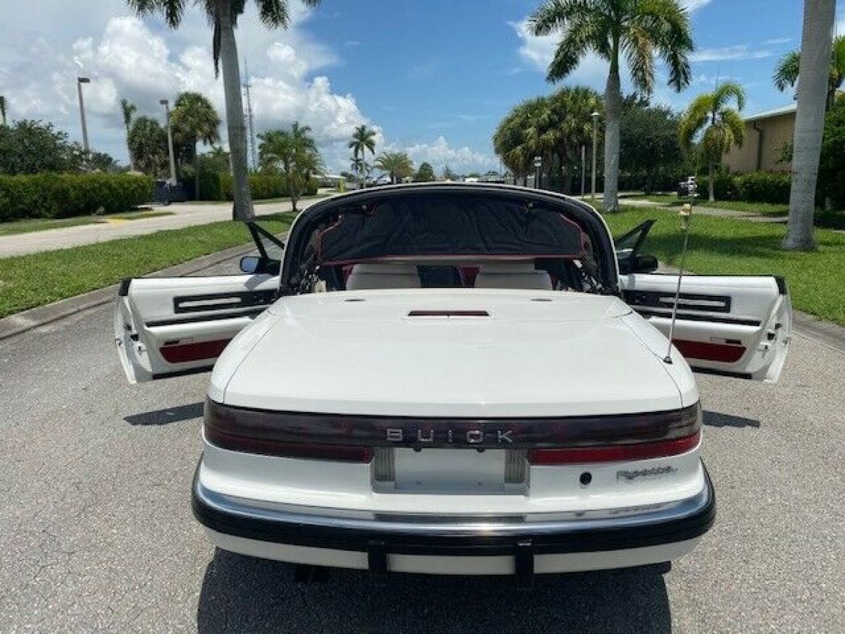 1990 Buick Reatta - photo 11