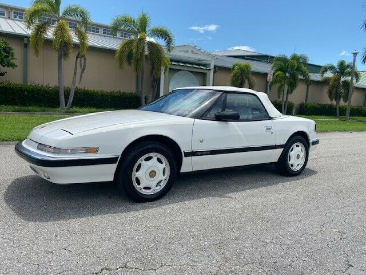 1990 Buick Reatta - photo 3