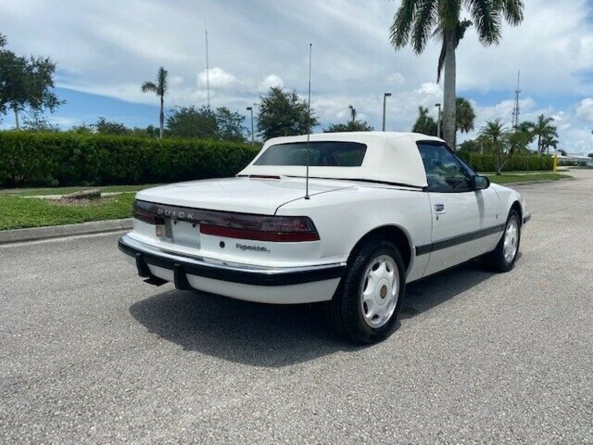 1990 Buick Reatta - photo 6