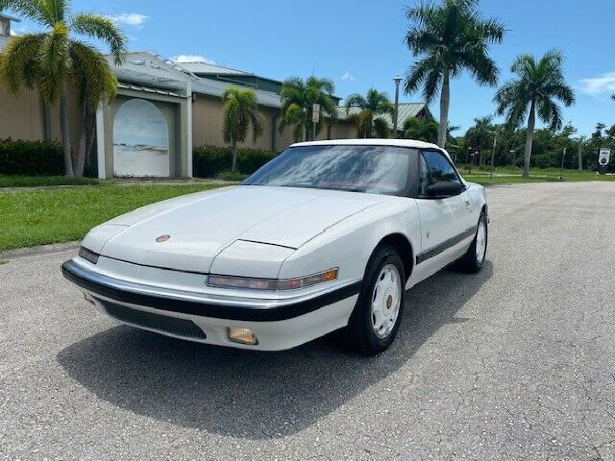 1990 Buick Reatta - photo 9
