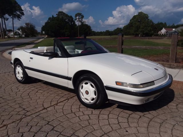1990 Buick Reatta Select 60 - photo 2