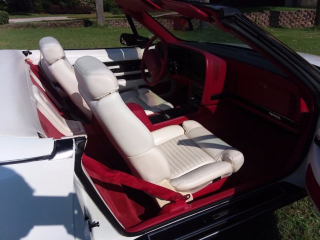 1990 Buick Reatta Select 60 - photo 8