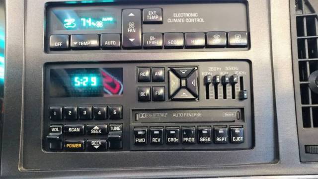 1990 Buick Reatta Base 2dr Convertible - photo 12