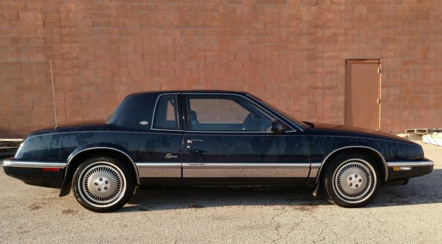 1990 Buick Revieria only 49,xxx miles loaded sunroof a must see 1990 Buick Riviera