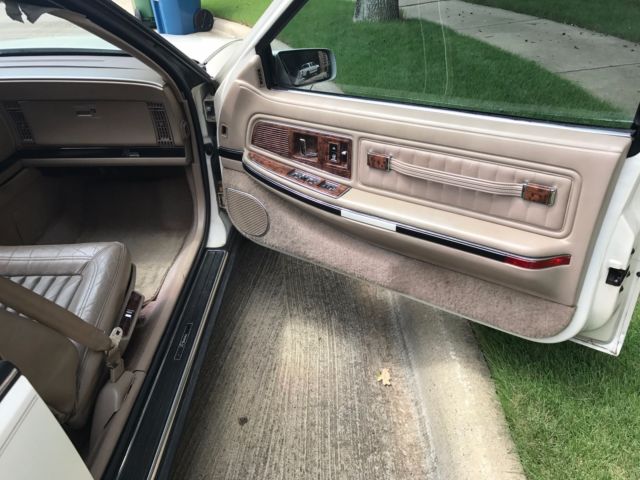 1990 Buick Riviera blue - photo 10