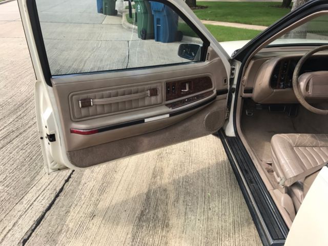 1990 Buick Riviera blue - photo 11