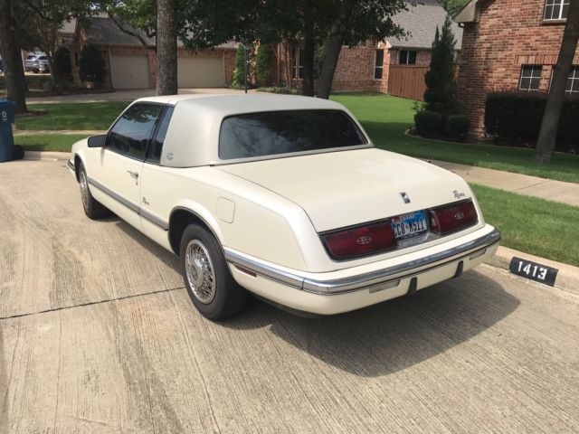 1990 Buick Riviera blue - photo 8