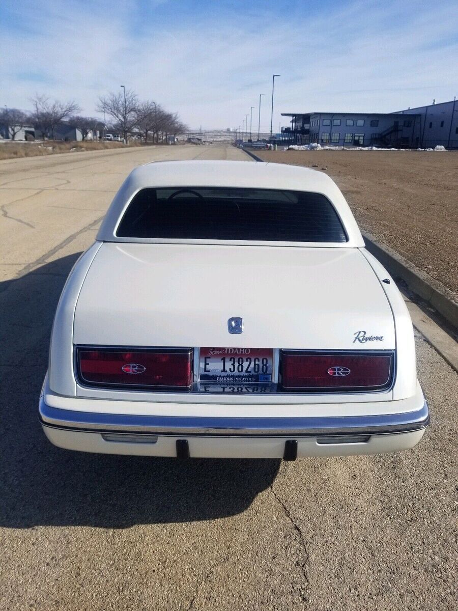 1990 Buick Riviera - photo 4