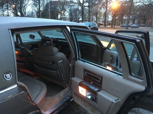 1990 Cadillac Brougham - photo 6