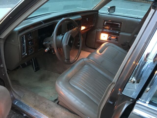 1990 Cadillac Brougham - photo 8