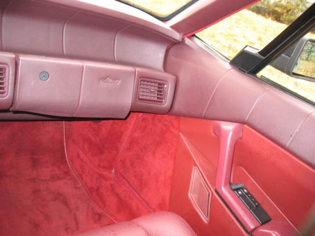 1990 Cadillac Allante leather - photo 7