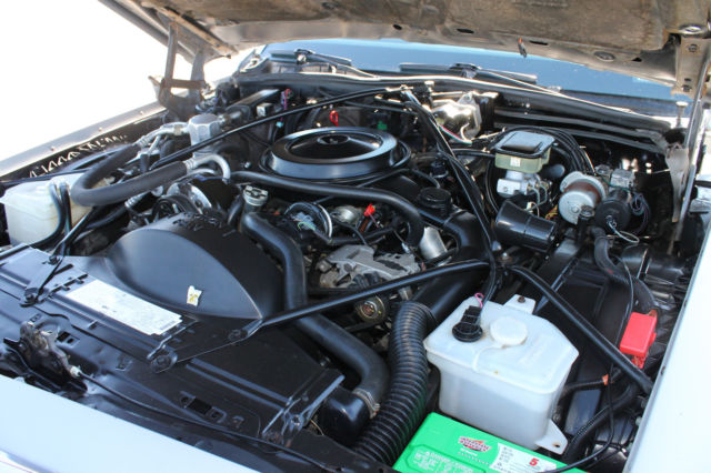1990 Cadillac Brougham Standard - photo 10