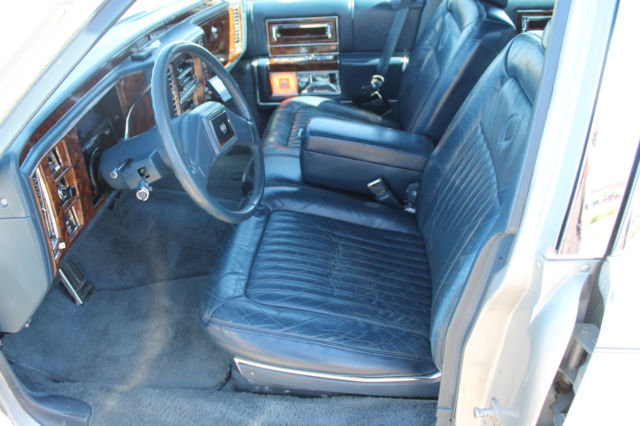 1990 Cadillac Brougham Standard - photo 6