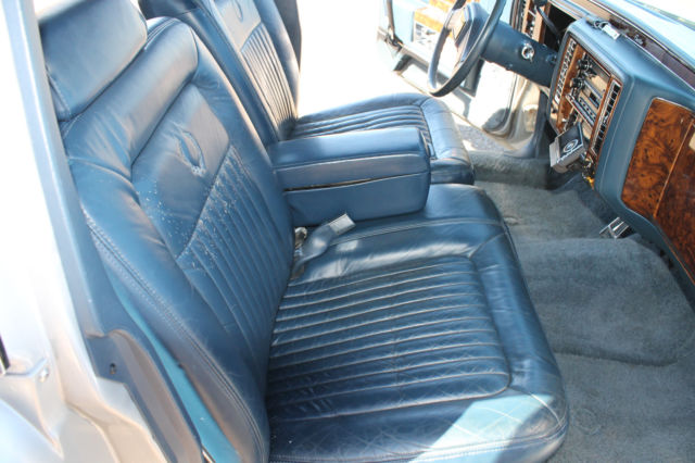 1990 Cadillac Brougham Standard - photo 9