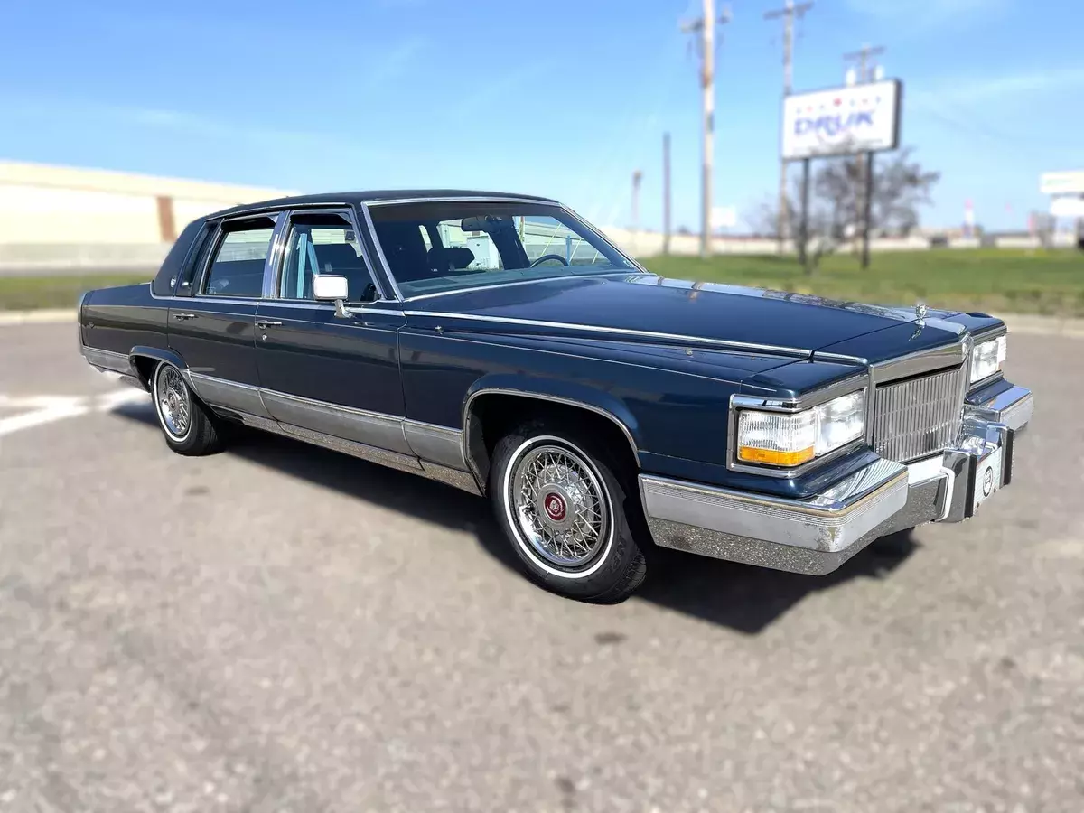 1990 Cadillac Brougham 4dr Sedan