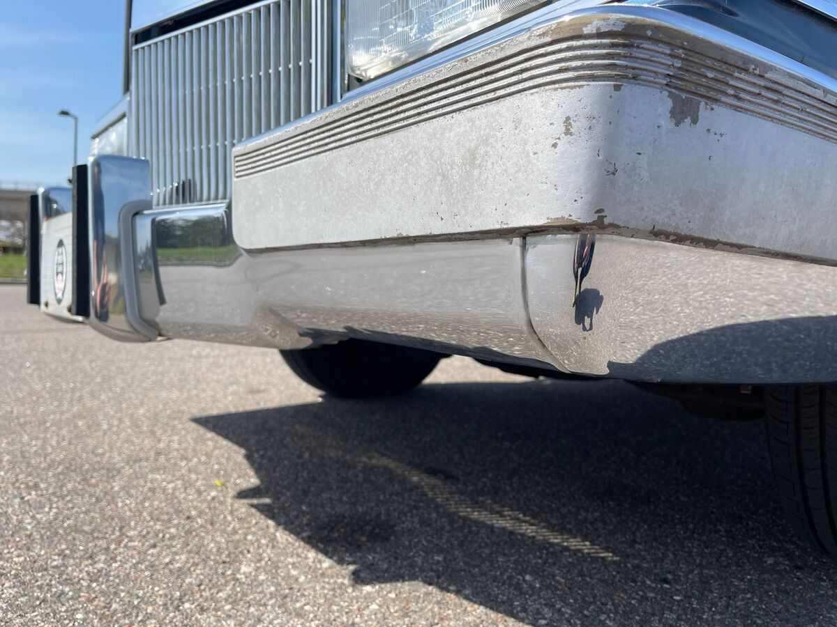 1990 Cadillac Brougham 4dr Sedan - photo 10