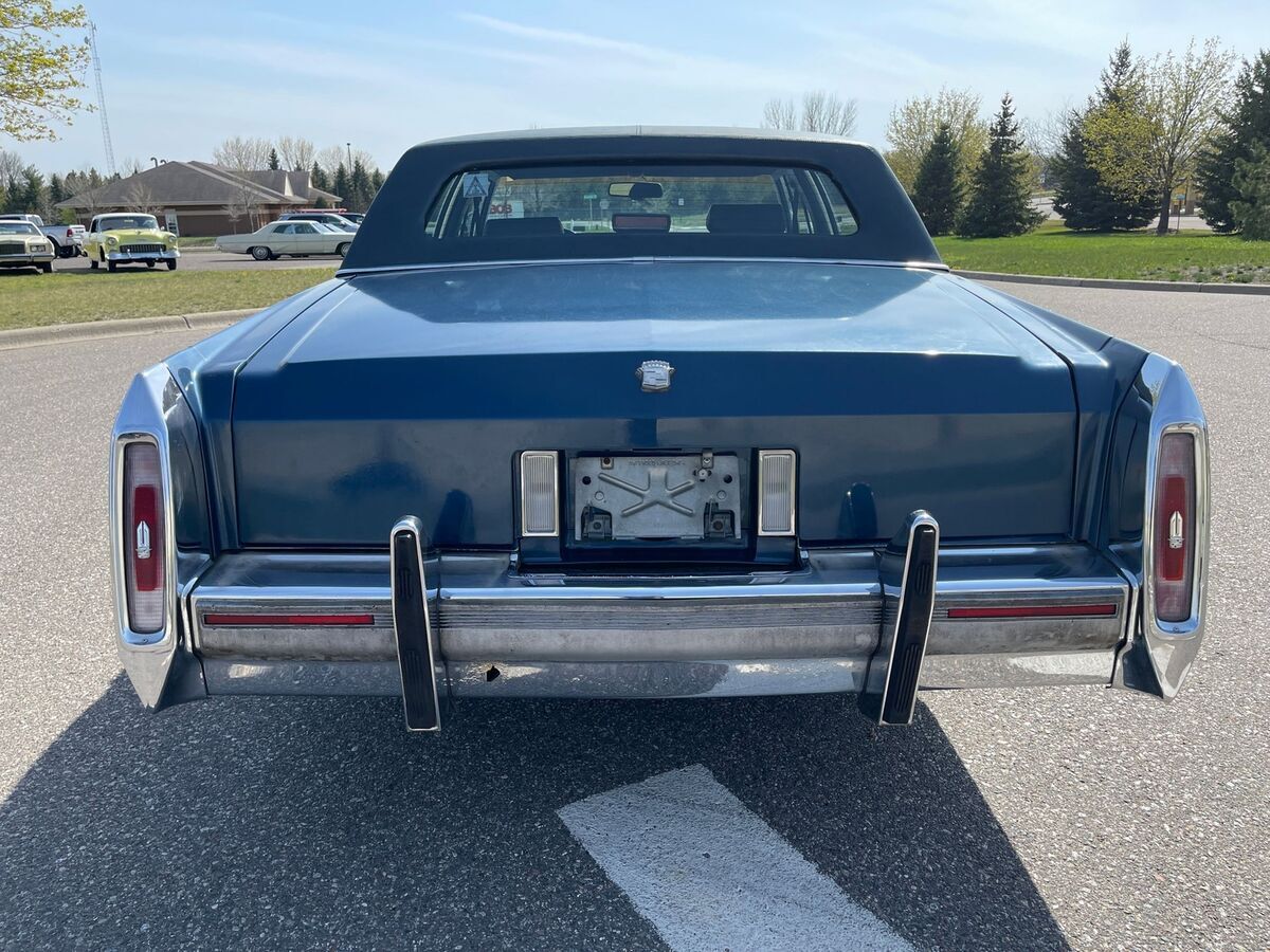 1990 Cadillac Brougham 4dr Sedan - photo 5