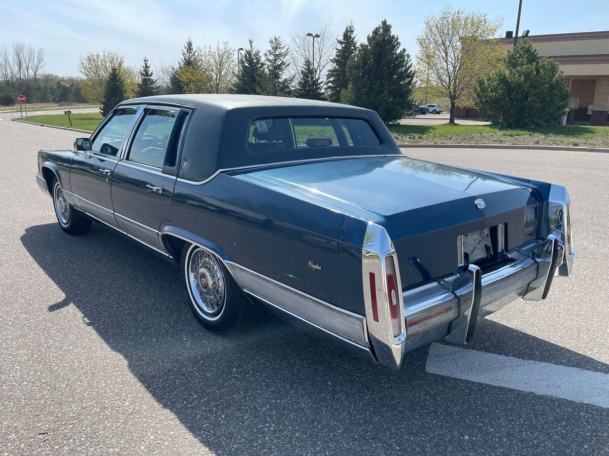 1990 Cadillac Brougham 4dr Sedan - photo 6