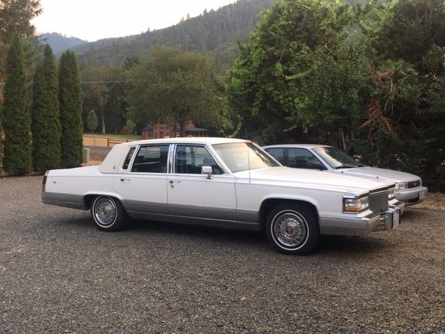 1990 Cadillac Brougham 5.7L NICE!!! and has only 65,000 original miles 1990 Cadillac Brougham