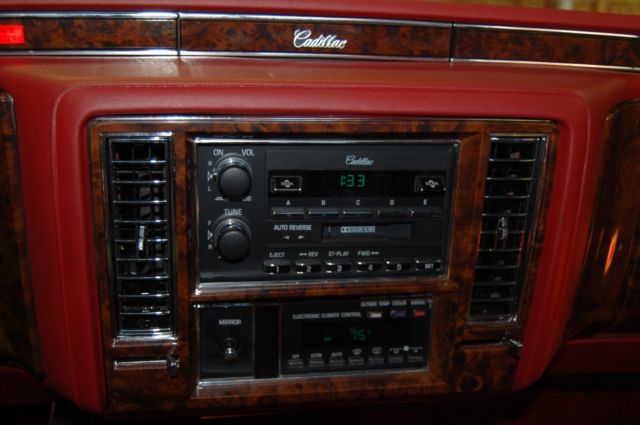1990 Cadillac Brougham D'Elegance - photo 8
