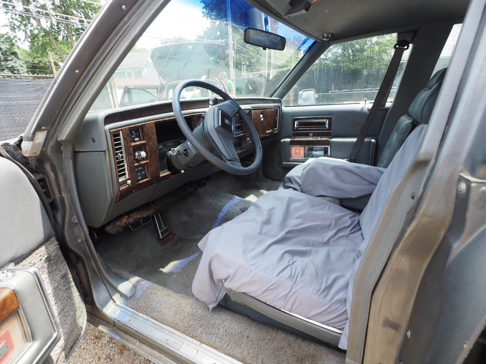 1990 Cadillac Brougham - photo 7