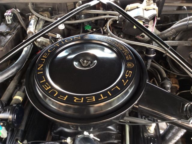 1990 Cadillac Brougham 4 Door Sedan - photo 8