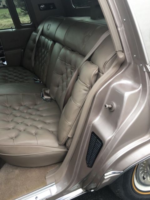 1990 Cadillac Brougham D’elegance - photo 11
