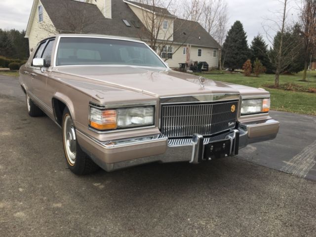 1990 Cadillac Brougham D’elegance - photo 2