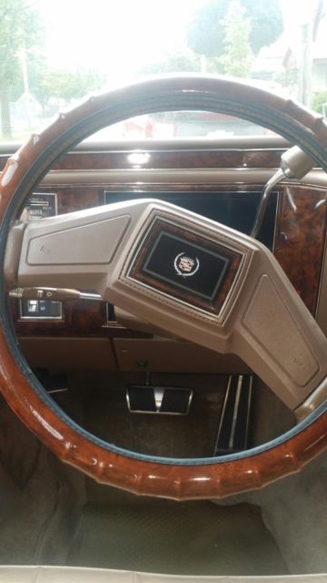 1990 Cadillac Brougham - photo 10