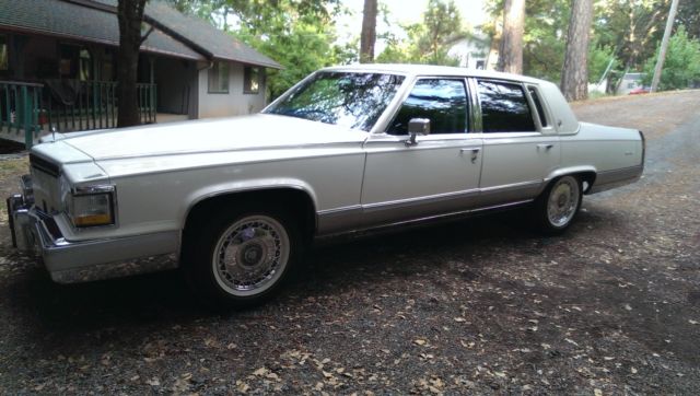 1990 Cadillac Brougham - photo 2