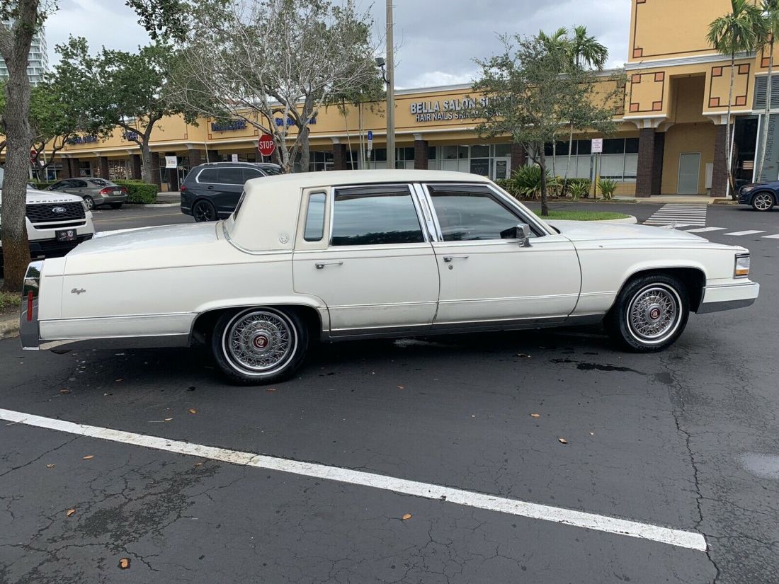 1990 Cadillac Brougham - photo 8