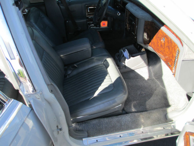 1990 Cadillac Brougham - photo 6