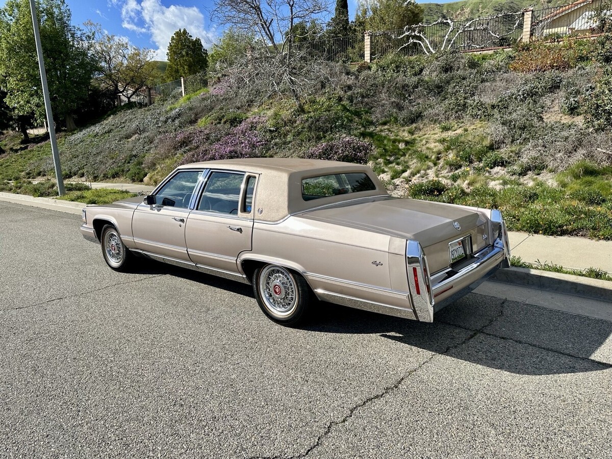1990 Cadillac Brougham - photo 3