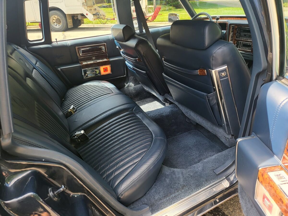 1990 Cadillac Brougham - photo 10