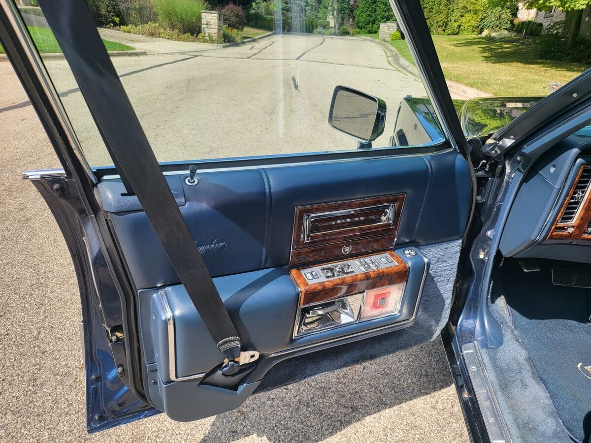 1990 Cadillac Brougham - photo 11