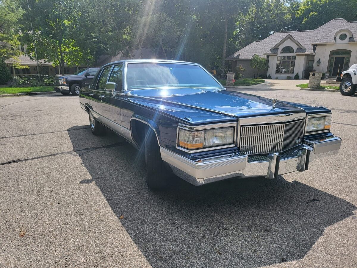 1990 Cadillac Brougham - photo 2