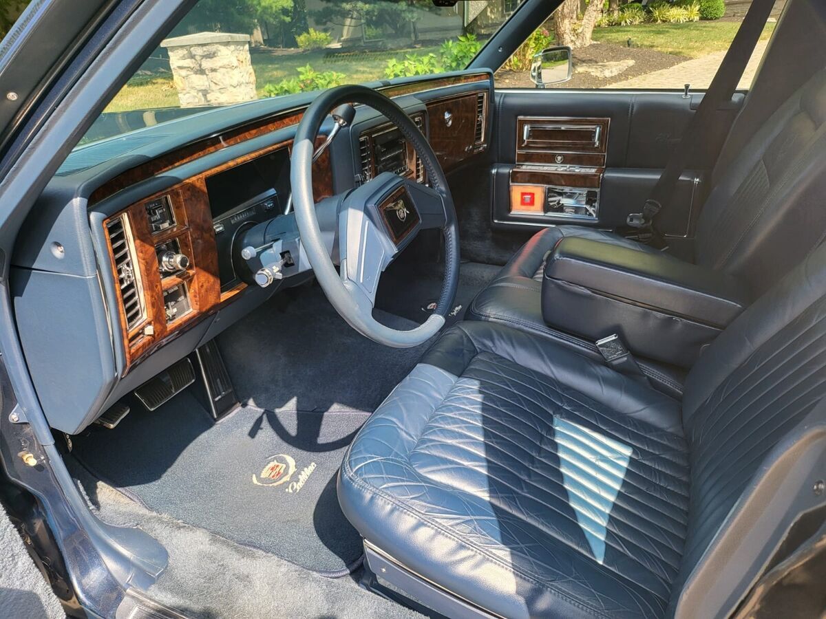 1990 Cadillac Brougham - photo 7